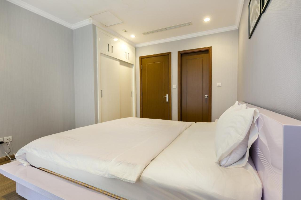 Vinhomes Central Park - Stylish And High Class Service Apartment - 10 Stars Ho Chi Minh Zewnętrze zdjęcie